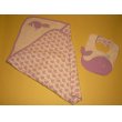 画像1: GYMBOREE くじらのおくるみ＆よだれかけセット（スミレ）　ラッピング＋手提げ袋付き！！！ (1)