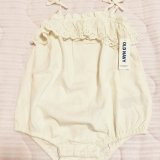 画像: OLD　NAVY フリルとリボンがかわいいロンパース