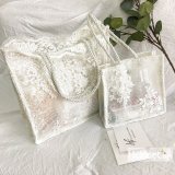 画像: レースの刺繍トートバッグ　大きいサイズ　　ミニポーチ付き
